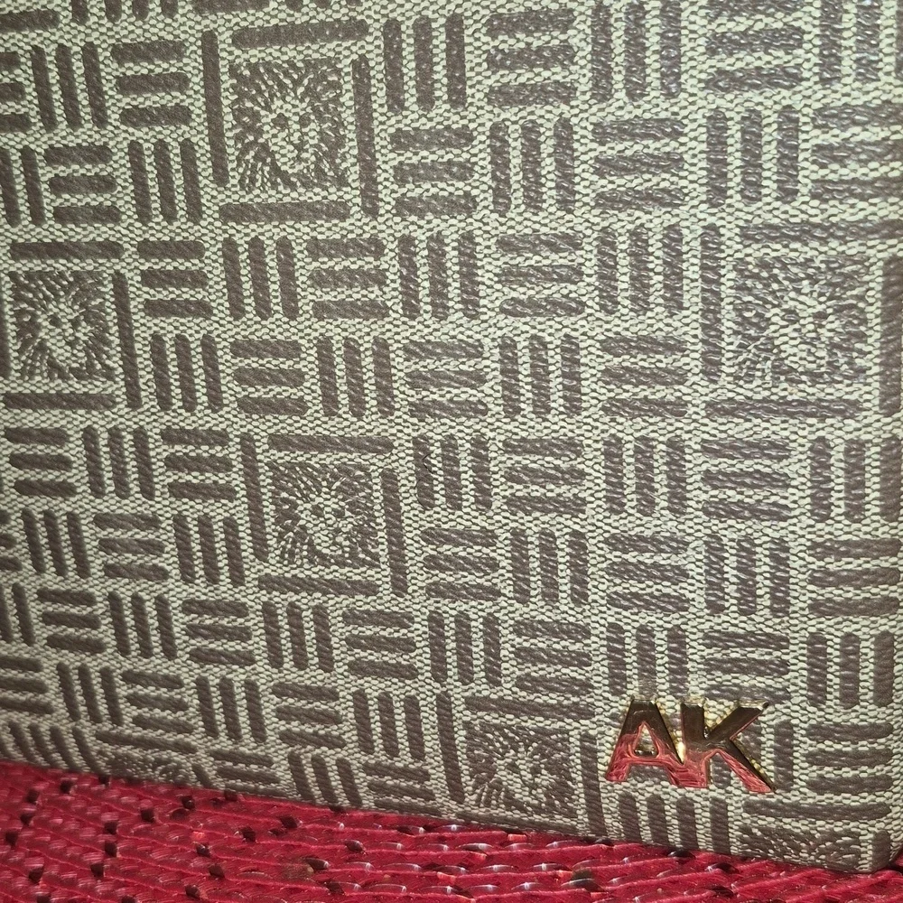 Anne Klein logo pattern wallet/wristlet